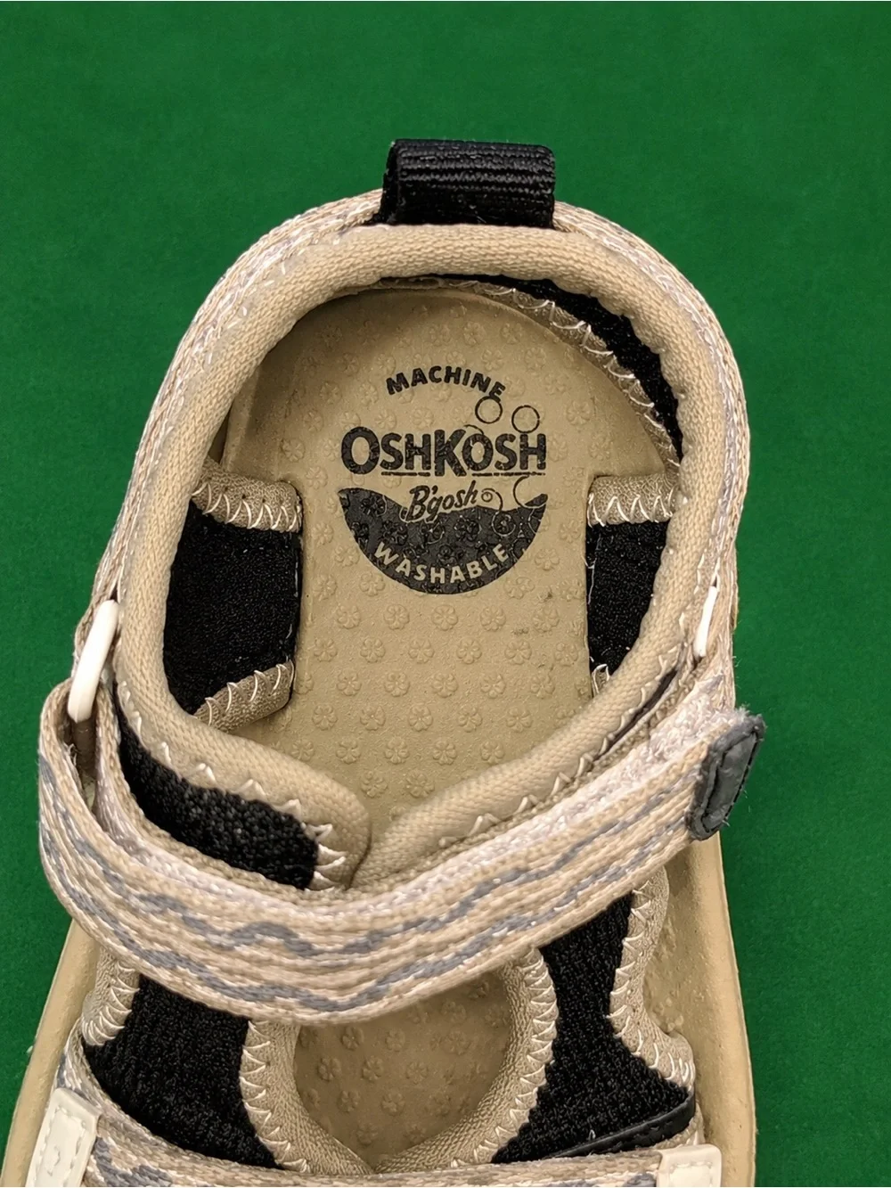 OshKosh B'gosh Tan and Black Adjustable Hook-and-Loop Sandals